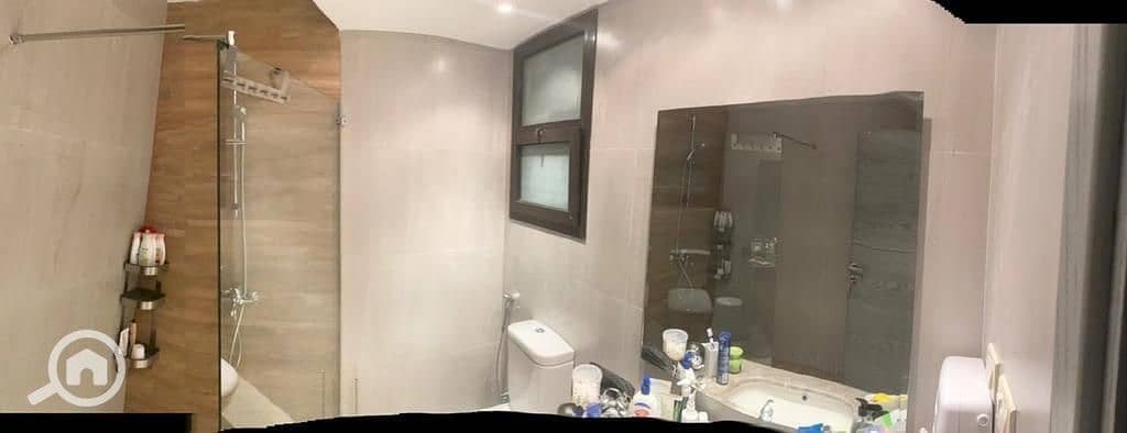 10 WhatsApp Image 2025-12-19 at 23.03. 40_0bb25504. jpg