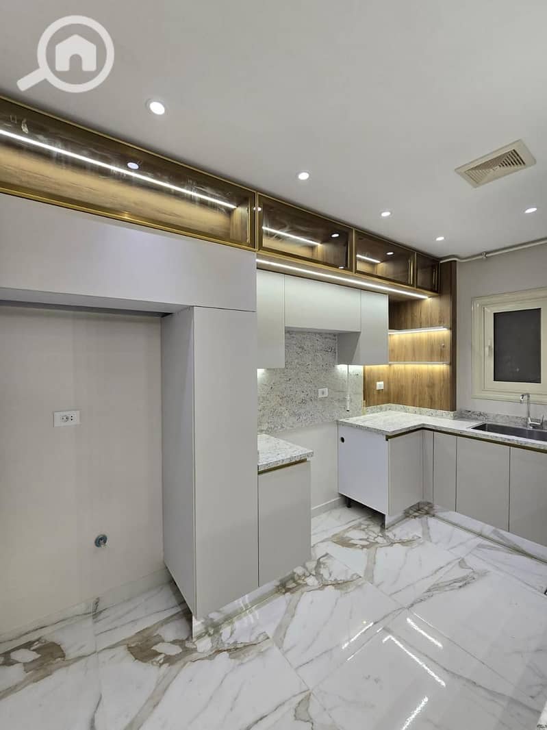 4 3a0bbd91-50aa-4d97-8233-96e0fde94226. jpeg