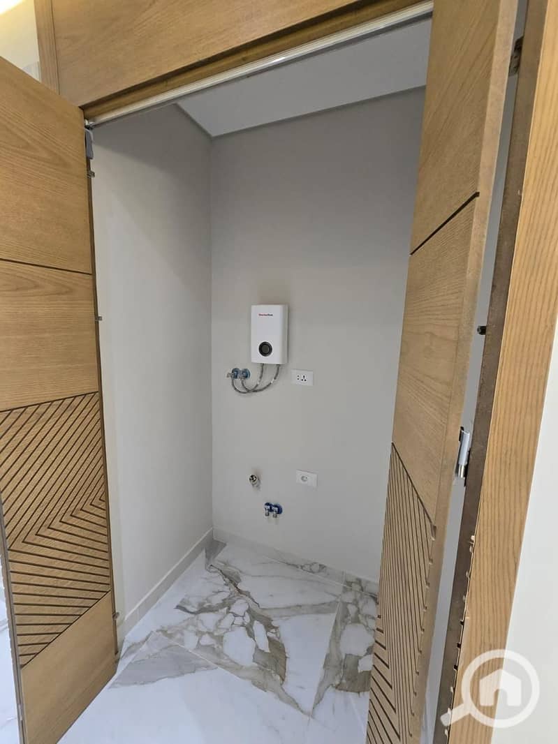 6 3838c9e8-0f74-4dbe-bba0-c694e0aca50f. jpeg