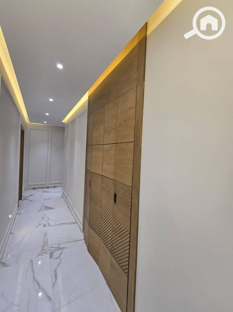 8 c692f39a-fafb-4e73-9029-79c95933e68a. jpeg