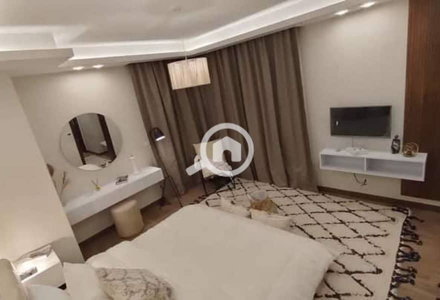 8 b016bb9e-755c-47f3-920d-fed8df304a41. jpeg