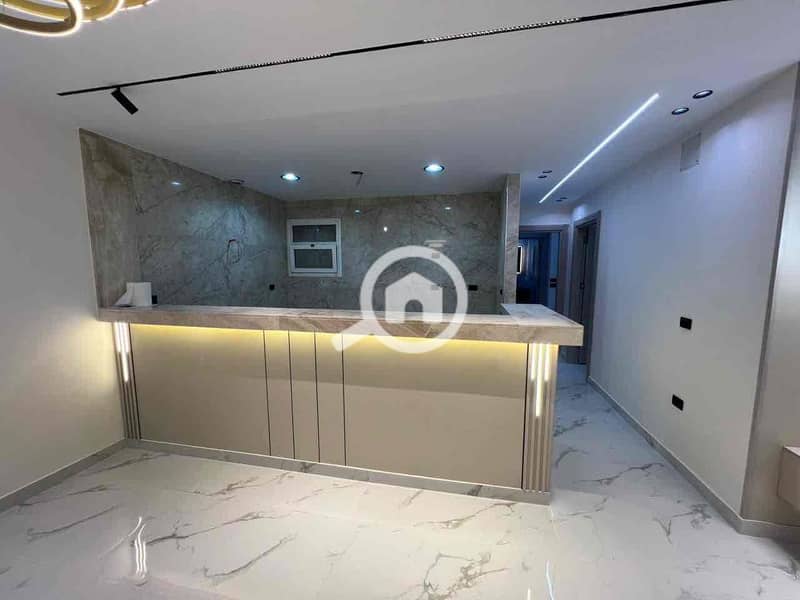 4 3593138e-f410-43ff-b7df-49cf4eb089e3. jpg