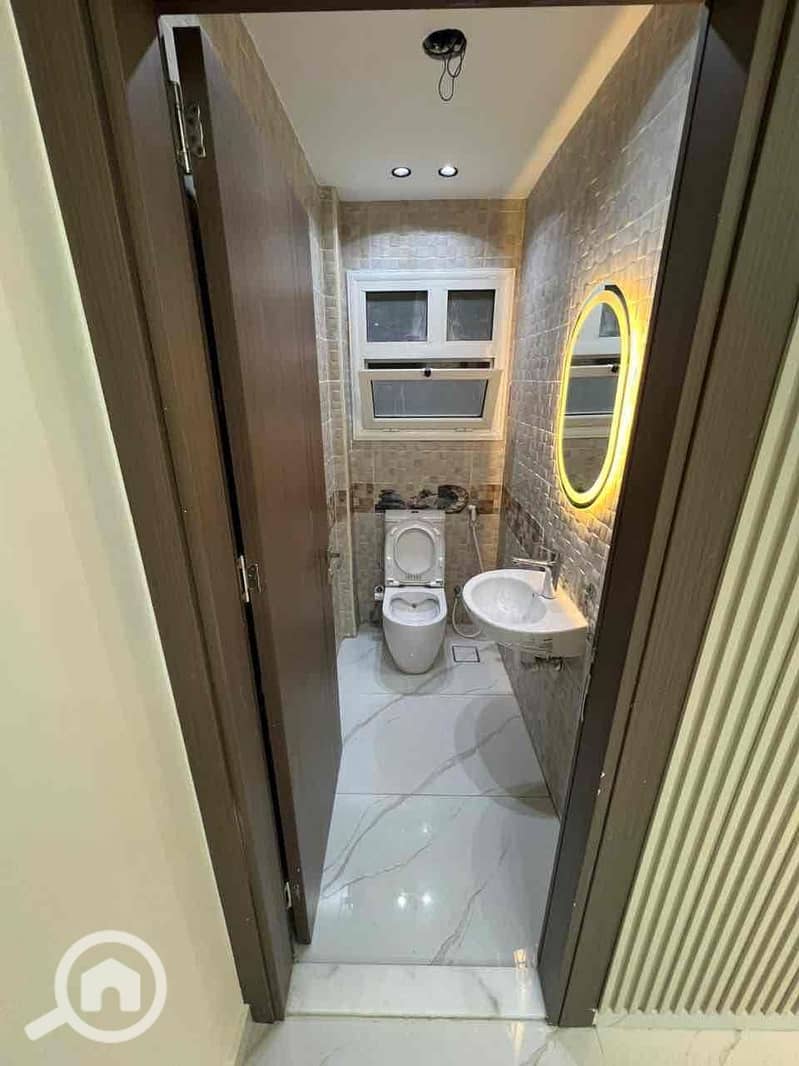 7 9cf4a10b-d864-45ee-a959-90b481825598. jpg