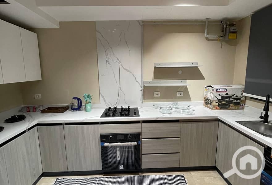 10 d7f5089d-90b3-4846-a515-568481d6fbb3. jpg