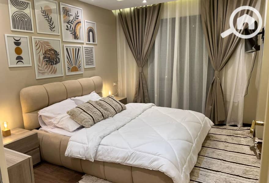 10 e2078d25-12cb-4ee5-8bdc-5d87d0d76821. jpg