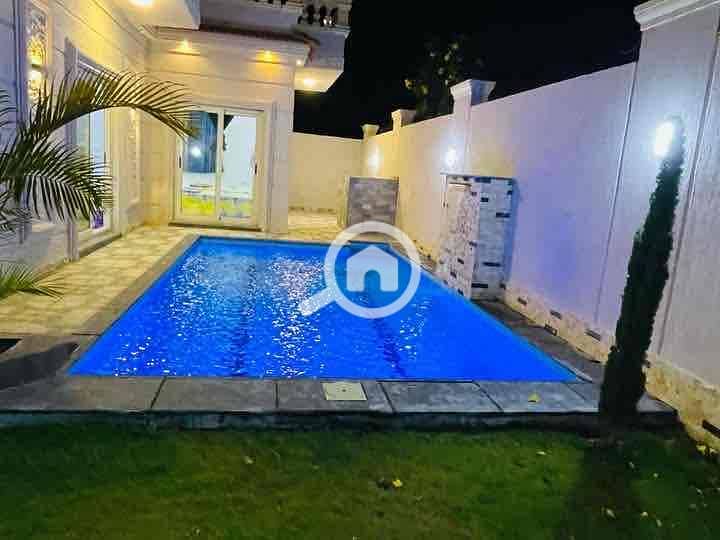 7 d60e927d-208e-4ab3-8fb4-3c32238ea579. jpg