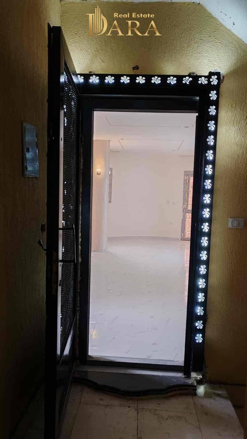 8 5d6f88af-d2f4-4fba-8dfc-df931d1d9a87. jpg