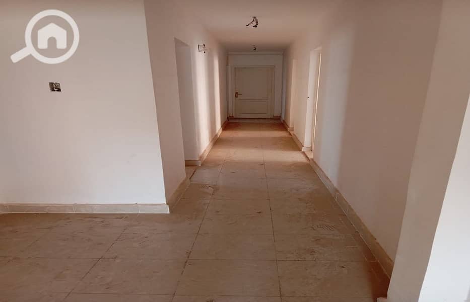 4 231dbe9a-6013-4448-a8f1-a70e7d53f368. jpg