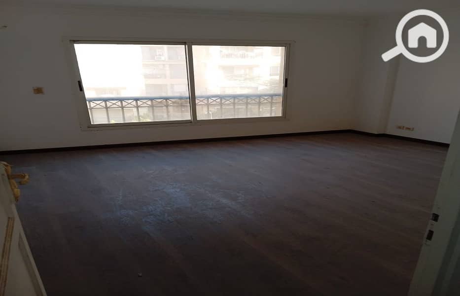 8 08456a48-fe27-4108-80b1-cfe9a2ee16bd. jpg