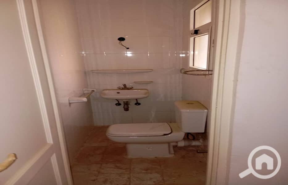 11 5c1118c3-2ea7-4f20-b334-1607759d6290. jpg