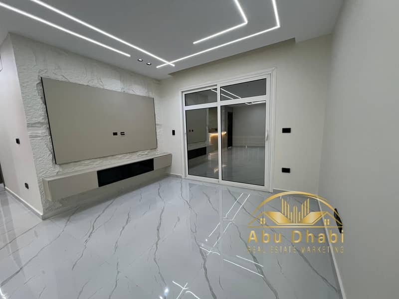 8 8b2d3587-7a1d-43b6-8e3b-7c82b0b36450. jpg