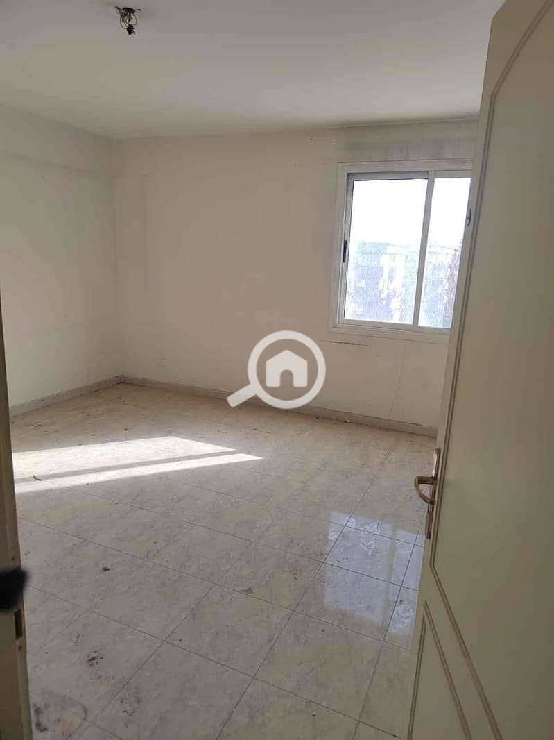 3 472b2404-b972-481a-8147-66f64a4c36d9. jpg