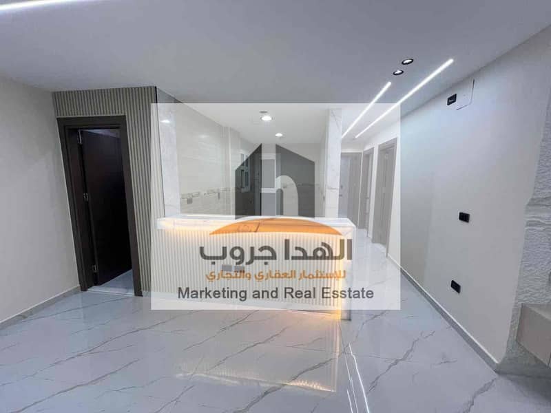 4 90d92403-93bf-4eeb-b7fb-aae8047417d6. jpg