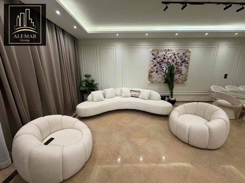 9 50b8d981-3fe2-4a99-8afe-c52f57b79a52. jpg