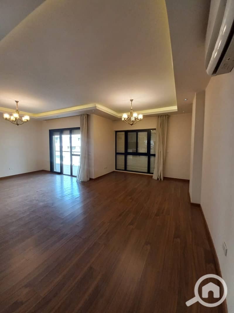 13 f5103691-8d61-4703-a87e-e6c16b5f8cb4. jpeg