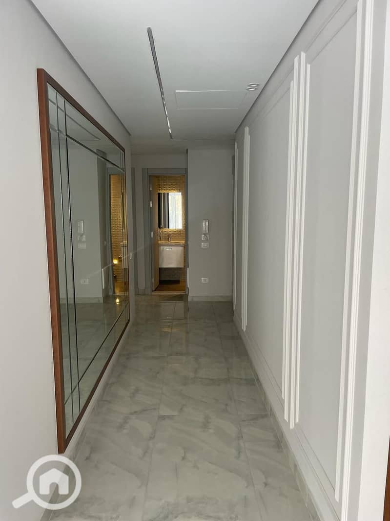 11 5682c0a8-4fa9-4882-aa95-13d3bb7ffb3c. jpg