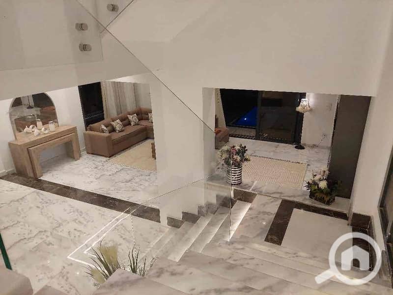 2 715bdd36-6c18-453d-82d0-a20178761869. jpg