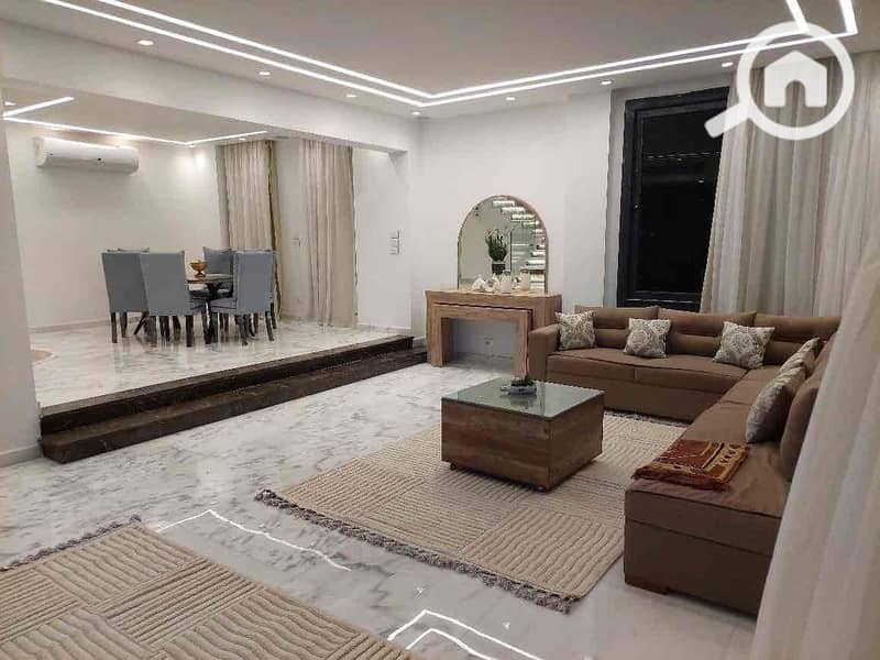 4 147942d5-b661-40ac-a852-09c3692a4dc6. jpg