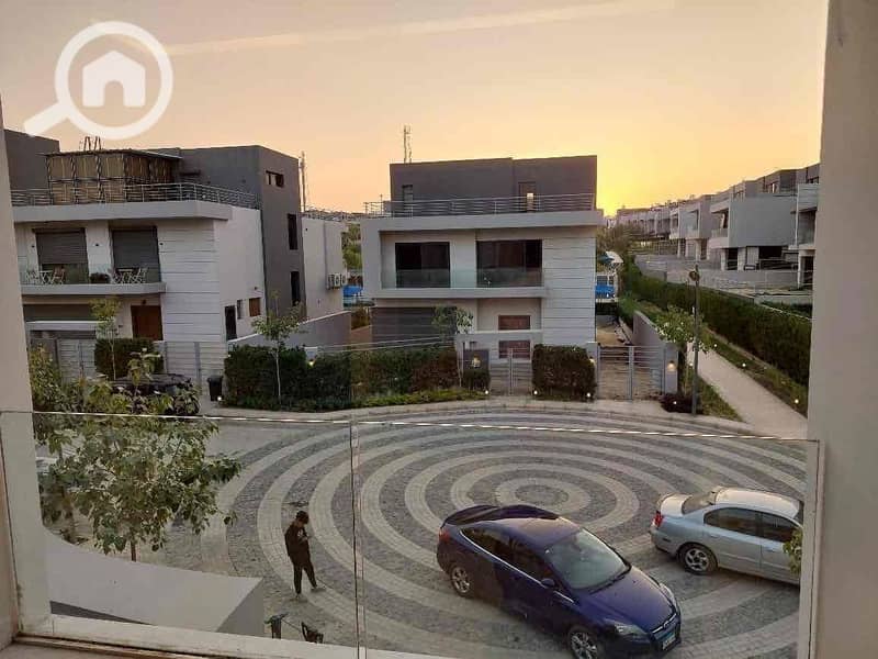 5 68f624e3-71b4-4e00-9663-fd7dfba138d4. jpg