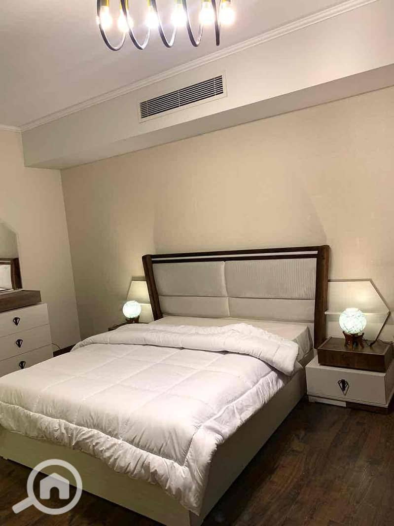 24 ec1f1b06-4a9c-46fc-b33c-26f72c9ac2e1. jpg