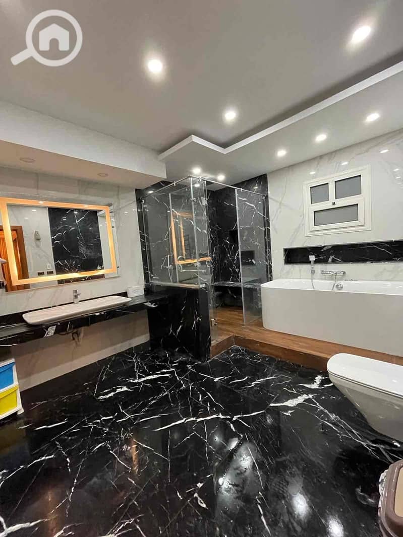 8 2504f2c6-f4d2-4635-a9f4-a3cbc31517df. jpg