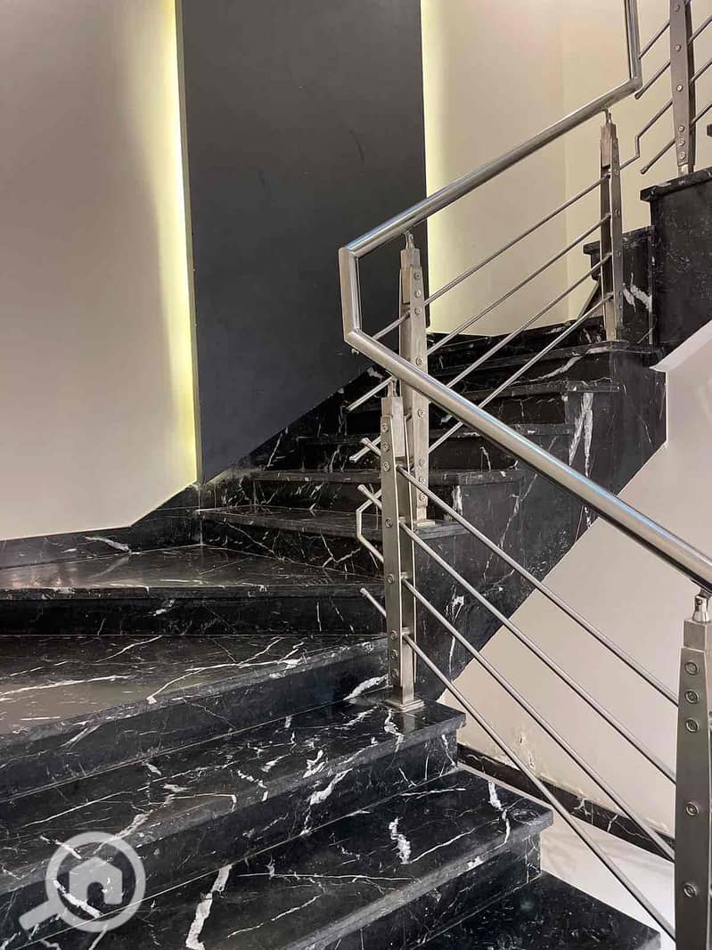 9 1771fed6-d1ce-4d72-8dfe-631b6280f9d1. jpg