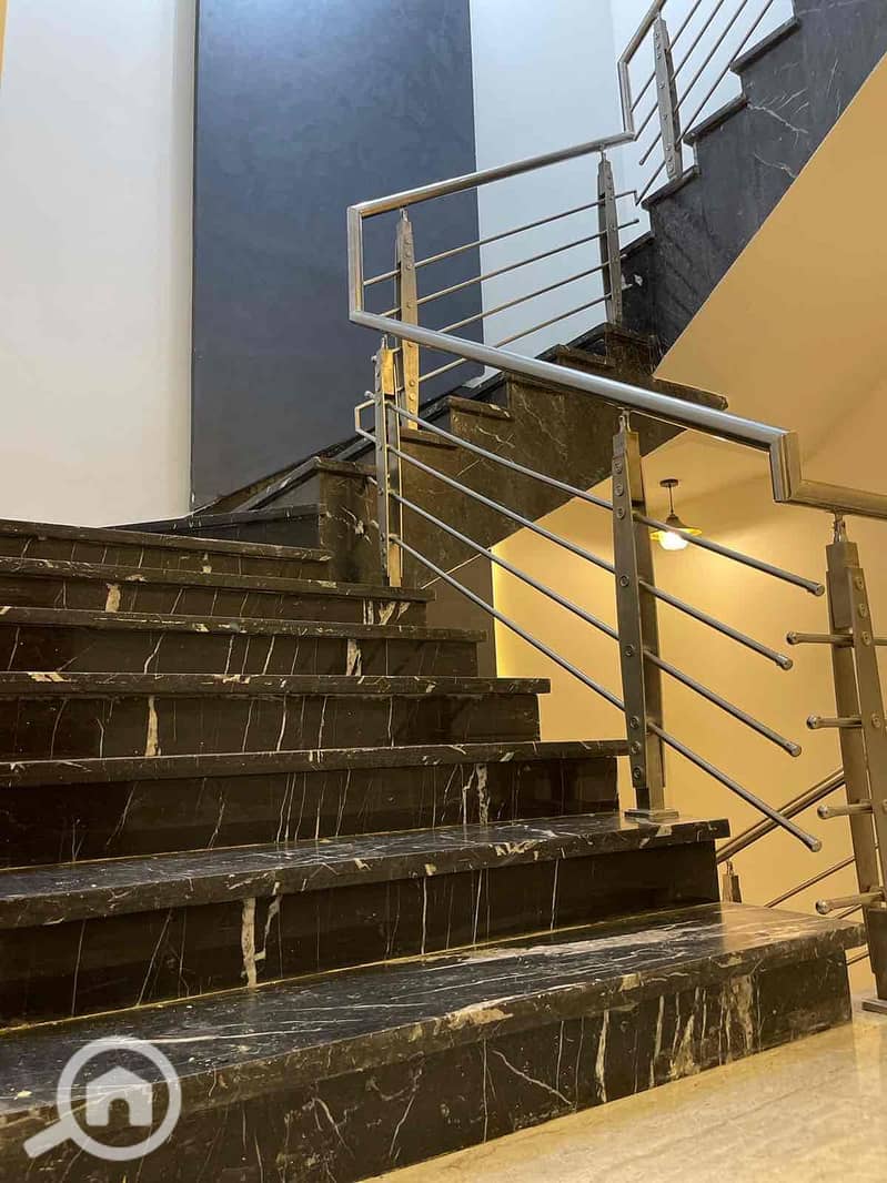 19 de36e17c-3158-4307-bf88-3916bf4cf009. jpg