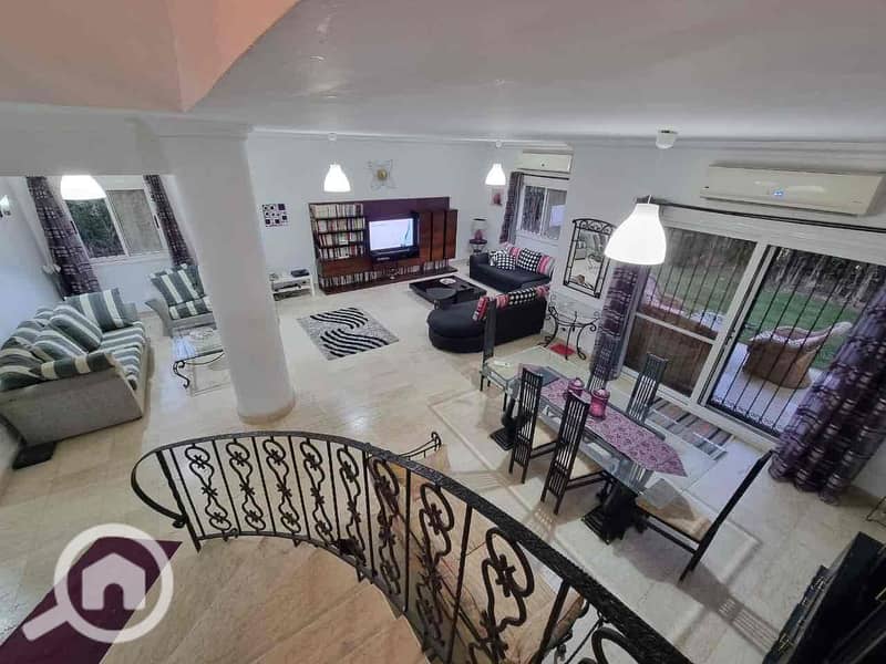 2 06cd0e67-8b4f-4214-b36f-3ae0220749d1. jpg