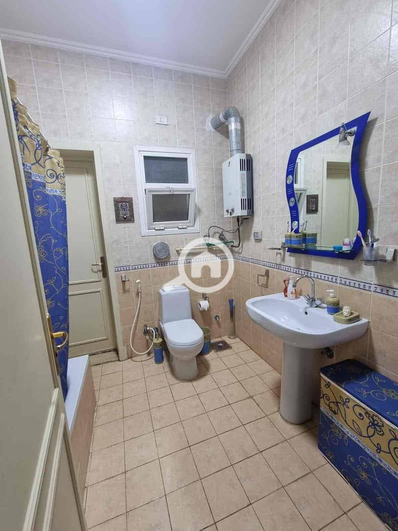 17 17836333-f8c6-4268-bbae-fcee287f269c. jpg