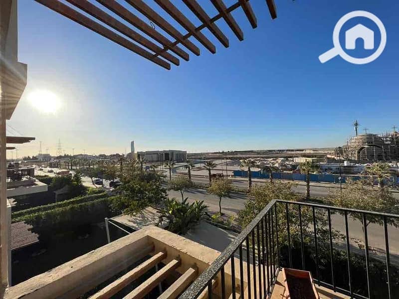 4 8473dccc-d2d4-4a97-b848-ce29e4cde309. jpg