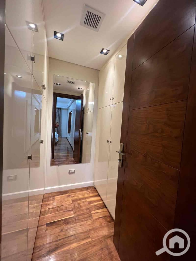 32 de88eb2a-c278-4be9-9b45-d6eb1bf601f8. jpg