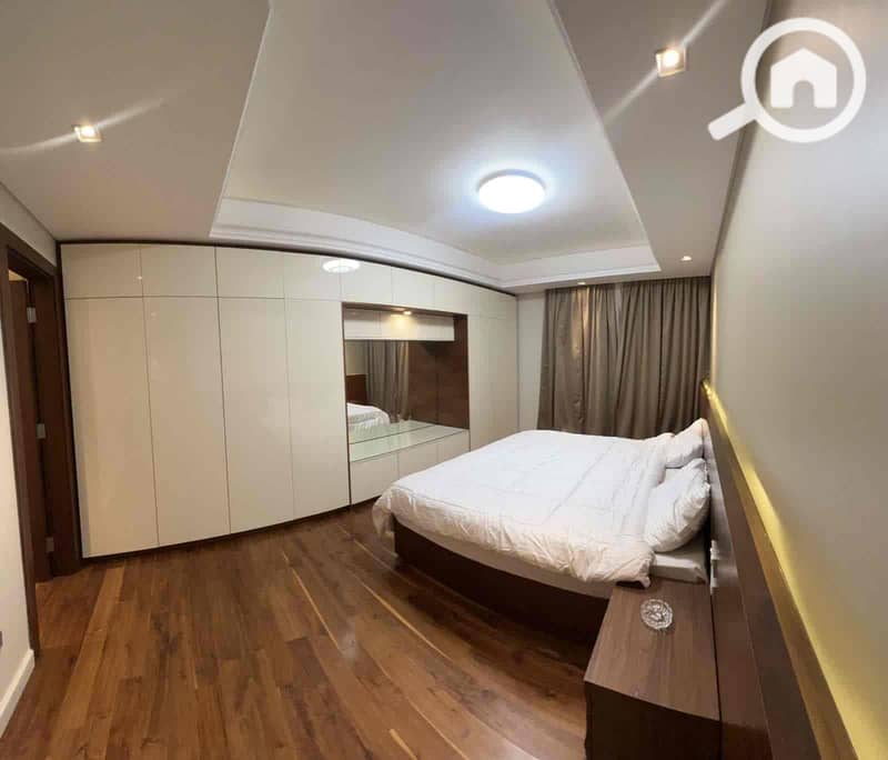 34 a28c2802-f9e3-4c92-aa1f-578b3eae494b. jpg