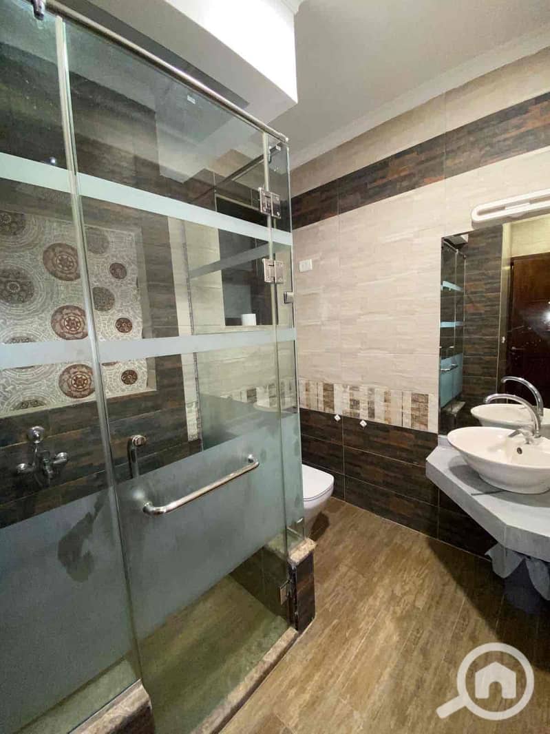 19 578cc173-7dec-4f9d-8ddc-7c7e74cf3fe4. jpg