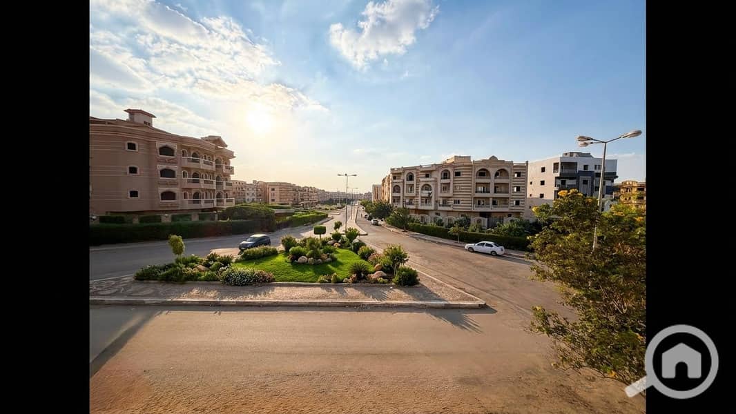 3 Enhance_the_original_202512031101. jpeg