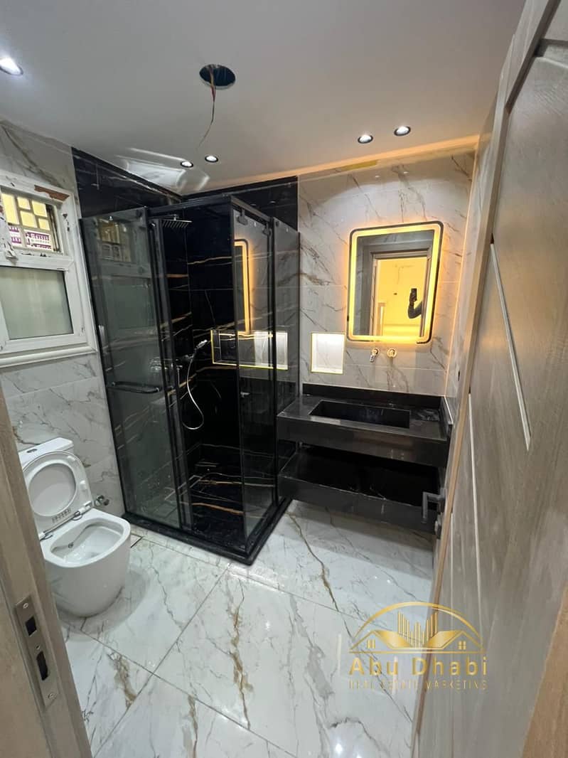 3 ec6544bc-3716-45c3-9a2d-7ad0c6cb3c19. jpg