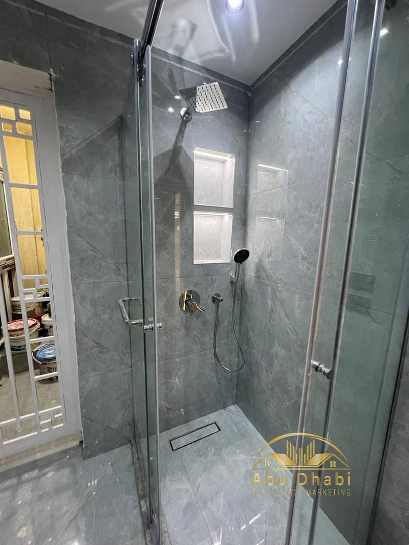 10 19f9e57c-14af-4c99-8732-24d0a4ad6683. jpg