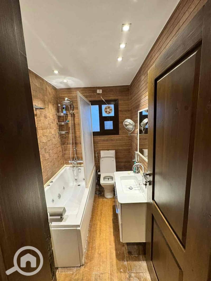 7 72b3389a-2549-4ef6-86a4-b17cc74decd7. jpg