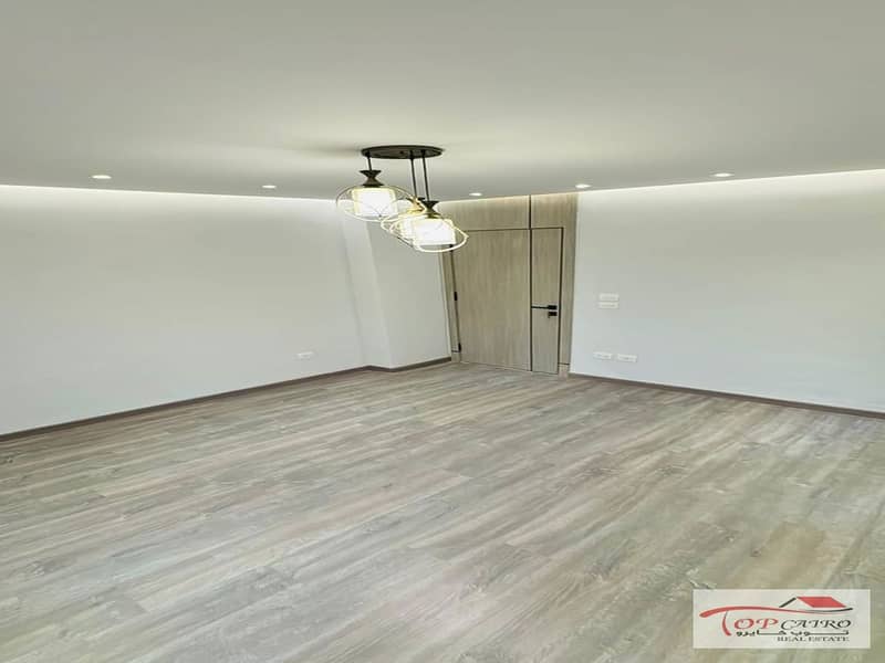 6 WhatsApp Image 2026-01-07 at 11.28. 01 AM_1200x900. jpg