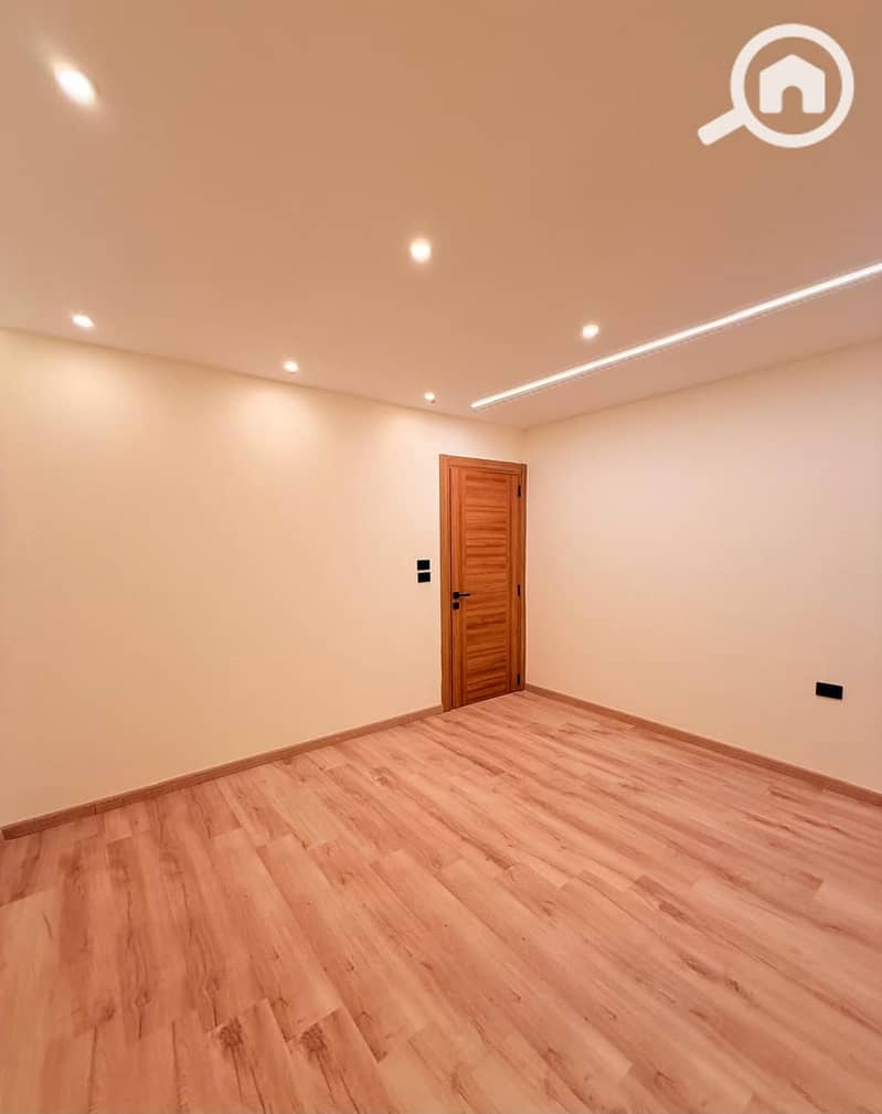 12 WhatsApp Image 2026-01-08 at 08.03. 12. jpeg