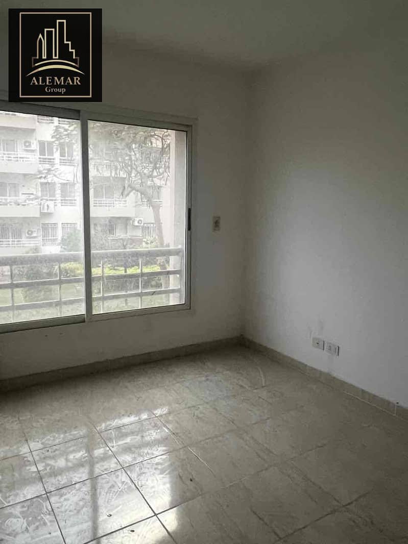 10 d6e572fc-6478-461c-9089-b572db5d5906. jpg