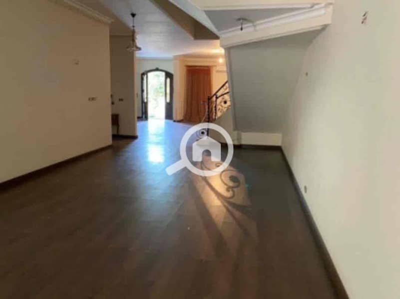 2 26f86807-d7eb-4e2f-a3cf-b0c454e57345. jpg