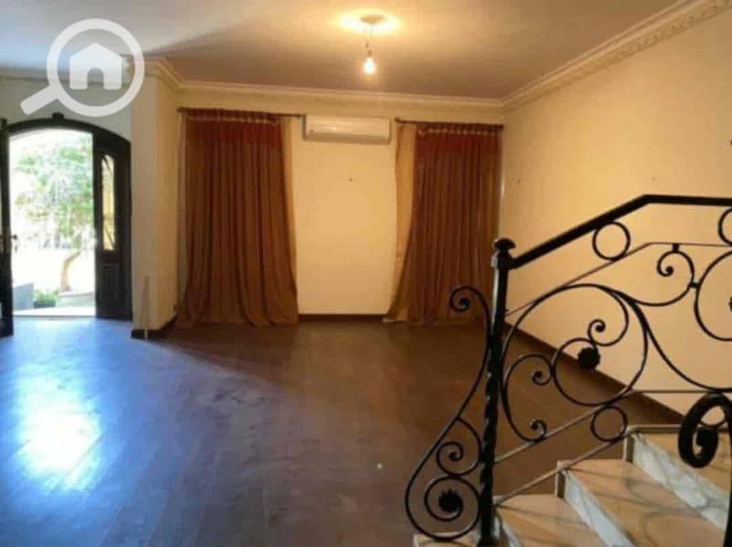 4 3c5ad4c4-f832-43e2-89c2-d2c1dd03783b. jpg