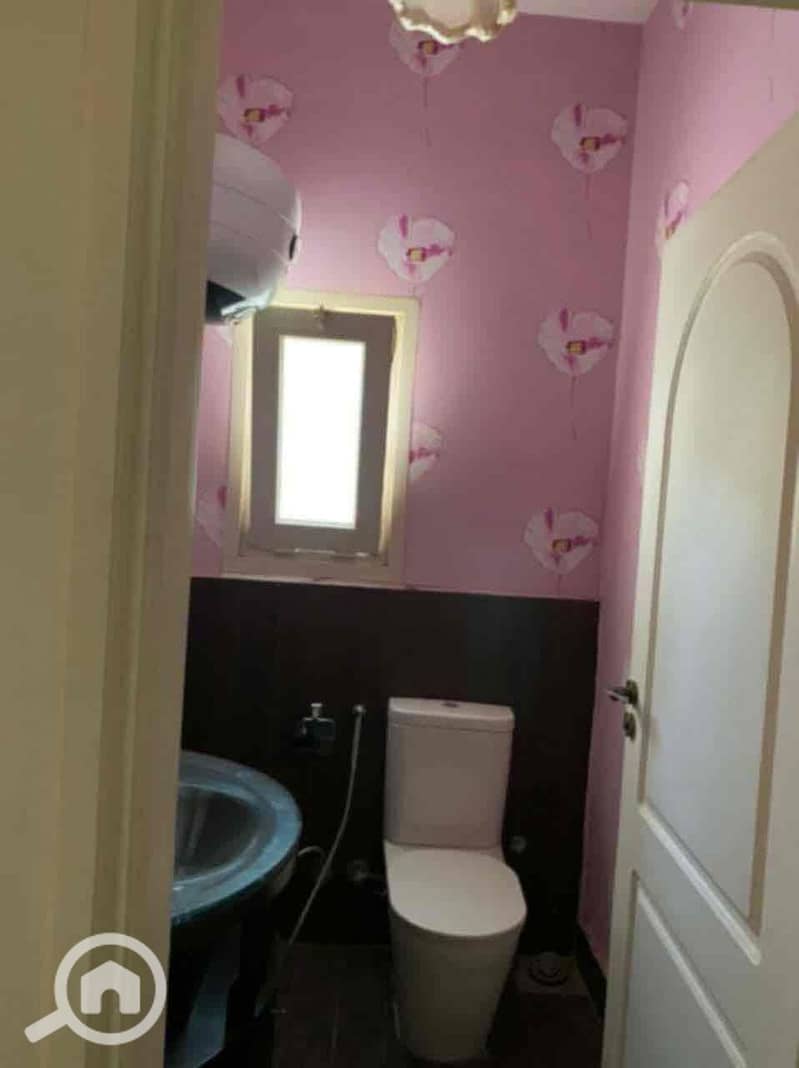 10 4b150073-6058-4f64-8208-9dfbfeec9922. jpg