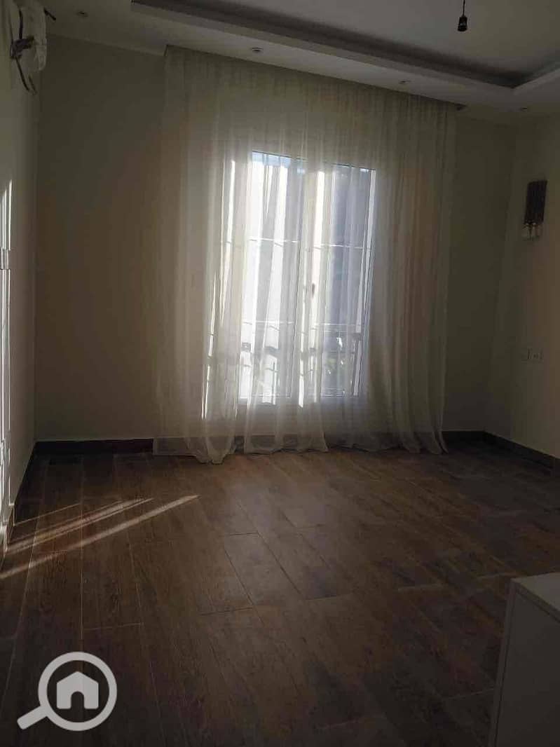 23 284131f7-da18-4cc7-add8-25174c80830e. jpg