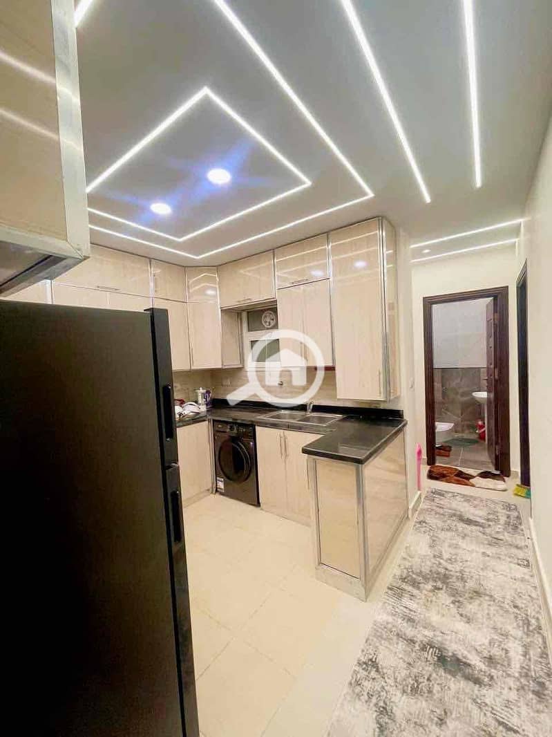 8 b00098a1-bac2-4b0a-93ce-f03ec607306b. jpg