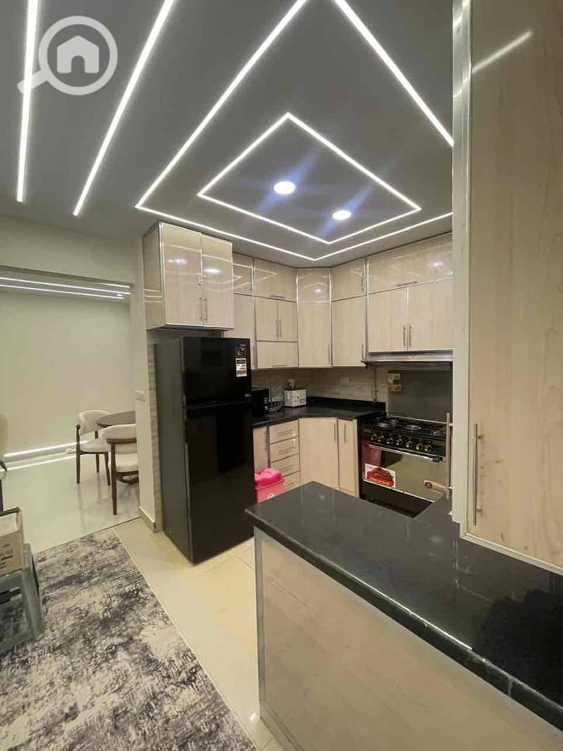 10 b5d8b540-5544-40f0-9000-c80c6314eb71. jpg