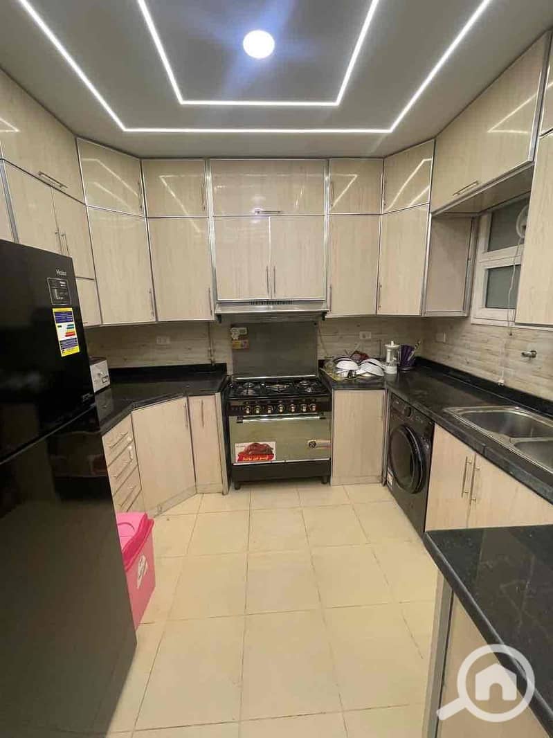 17 4a176d25-b765-4975-9d5b-199f5488bf8a. jpg