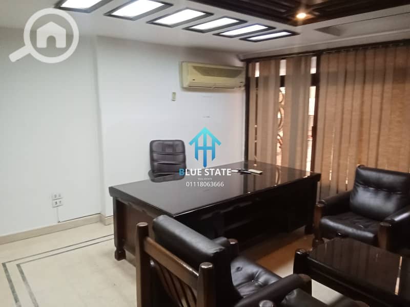 8 01118063666 (8). png