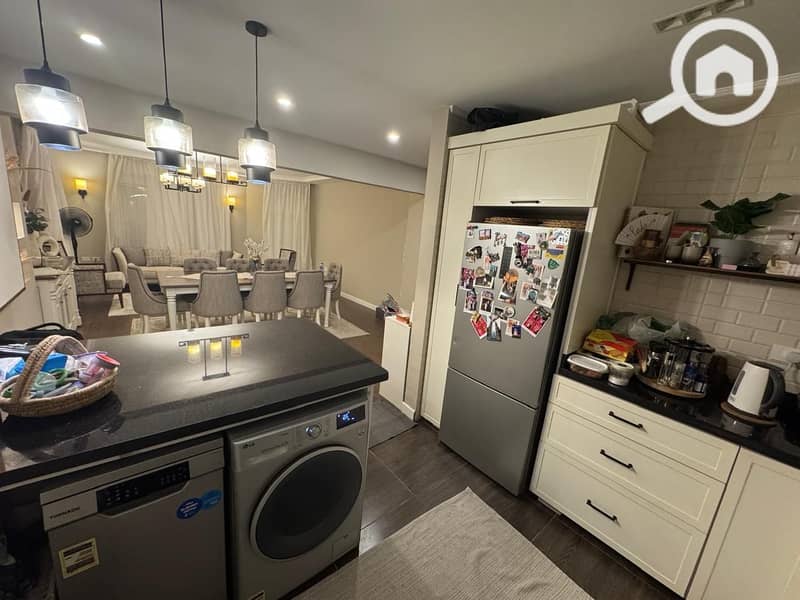 5 a78520a5-93e8-4787-85ff-b9bb5c266502. jpg