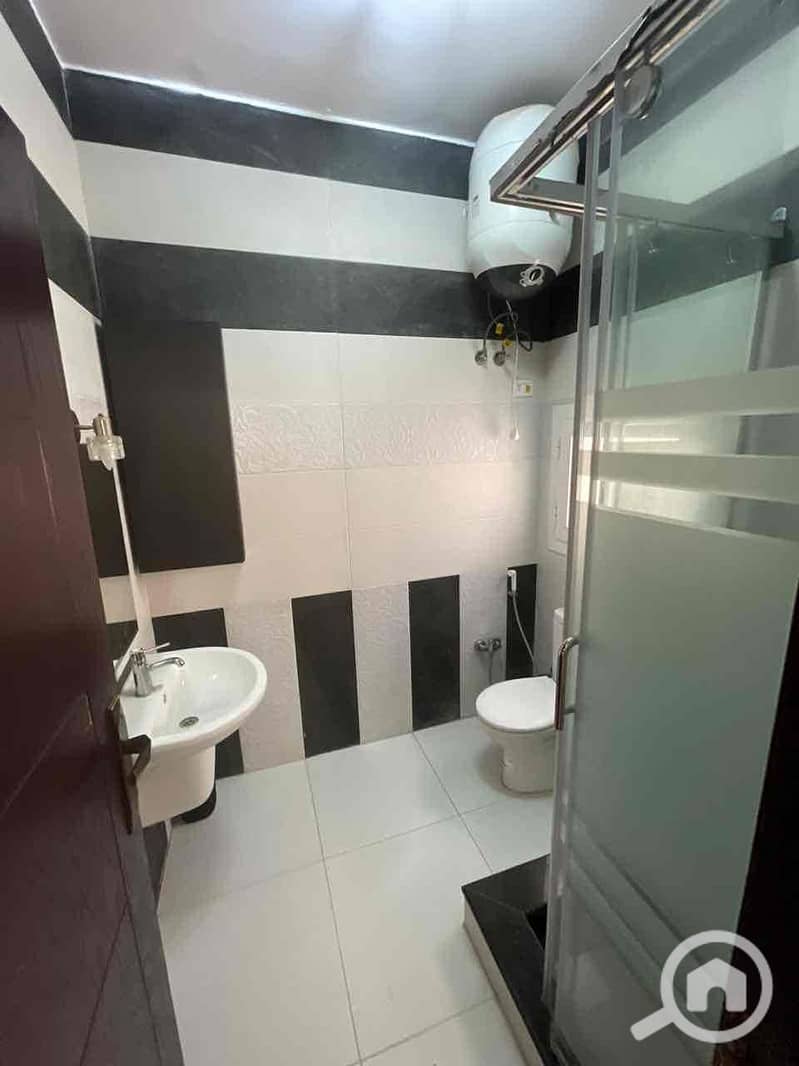 14 224272e1-650d-4fd3-8a77-0849b4f159df. jpg